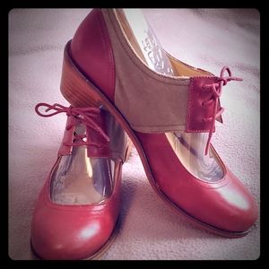 Wolverine 1000 Mile heeled loafer Size 6.5